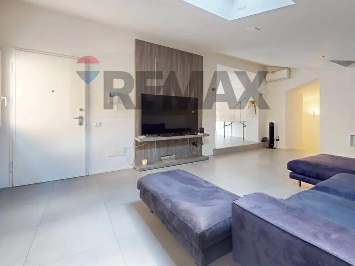 Appartamento trilocale in vendita in Via Garibaldi, Foligno
