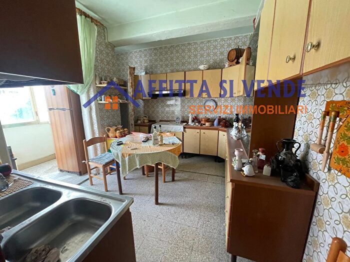 Appartamento quadrilocale in vendita in Via Giuseppe Toscano, Siracusa