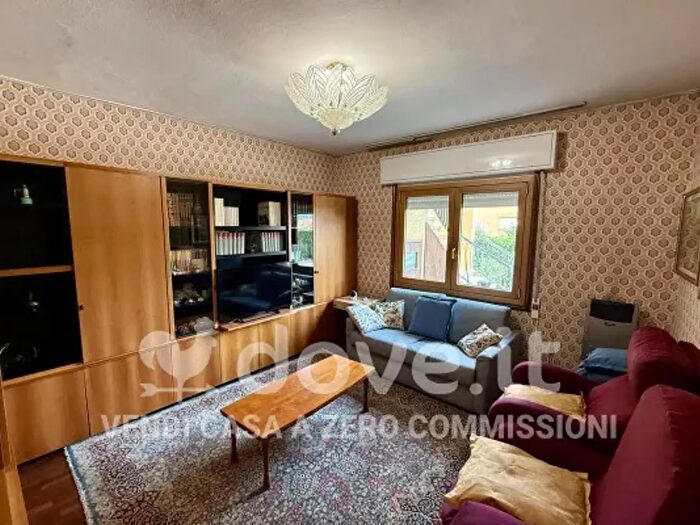 Casa con 6 locali in vendita in Via Paderno, Seriate