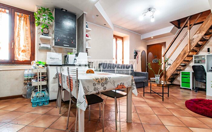 Appartamento trilocale in vendita in Via San Gerolamo, Turate