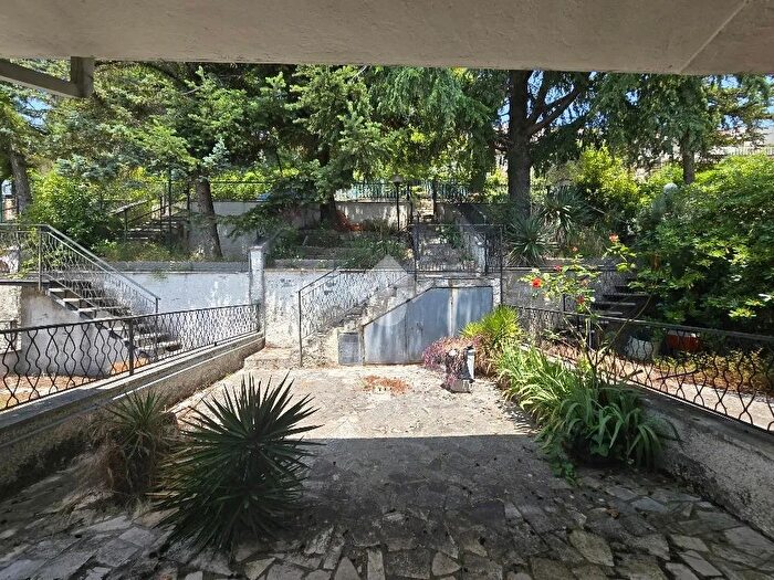 Casa trilocale in vendita in Via degli Oleandri, Torre Cajetani