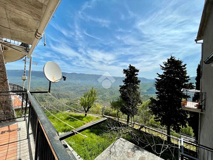 Appartamento bilocale in vendita in Piazza Santa Lucia, Bellegra