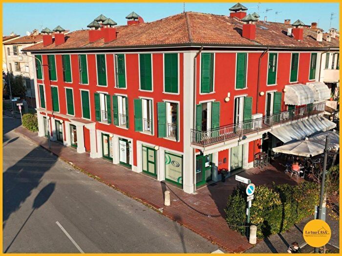 Appartamento con 6 locali in affitto in Via Giuseppe Bentivogli, Centro, Molinella