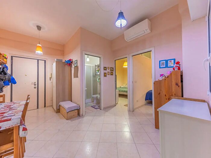 Appartamento bilocale in vendita in Via Umberto Cagni, Roma