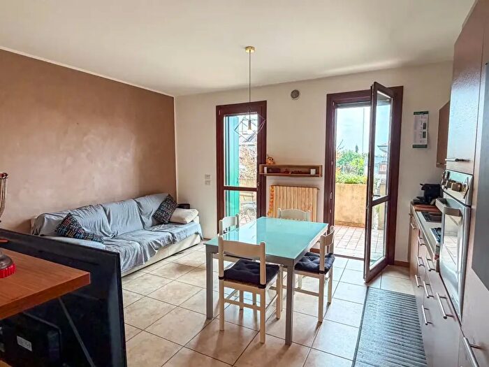 Appartamento bilocale in vendita in Vicolo Bendetto Marcello B, Polverara