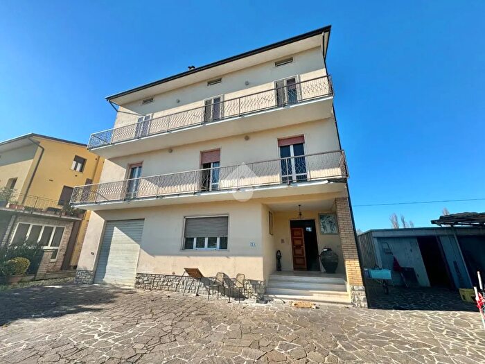 Appartamento quadrilocale in vendita in Via Adelmo Canini, Assisi