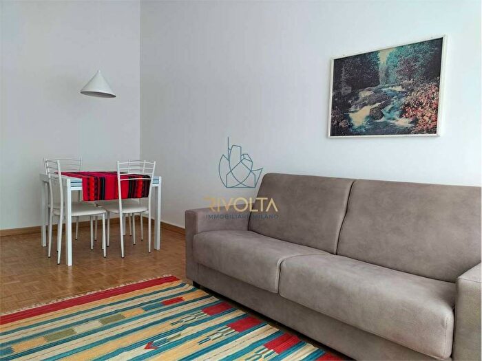 Appartamento bilocale in affitto in VALLAZZE, Città Studi, Milano