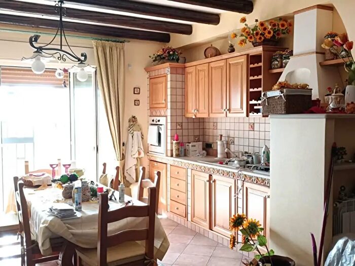 Appartamento trilocale in vendita in Via dei Platani, Acireale