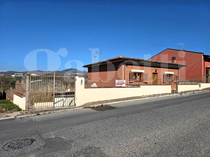 Appartamento con 5 locali in vendita in Via Occidentale, Isernia