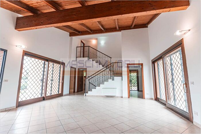 Casa con 6 locali in vendita in Via Padova Fiano Romano, Fiano Romano