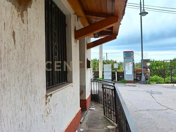 Casa bilocale in vendita in Via Vivaro, Acireale