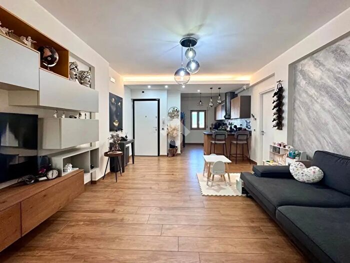 Appartamento quadrilocale in vendita in Via Benvenuto Cellini, Rende