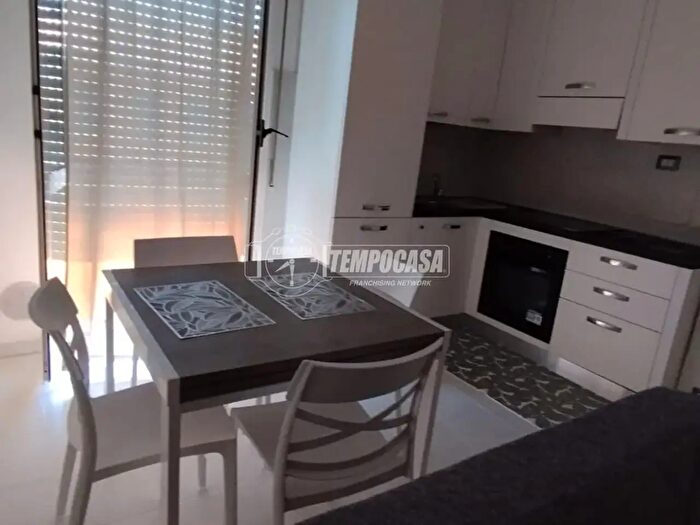 Appartamento bilocale in affitto in Via Tripoli, Paderno Dugnano