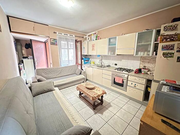 Appartamento bilocale in vendita in Via Giuseppe Mazzini, Pozzo DAdda