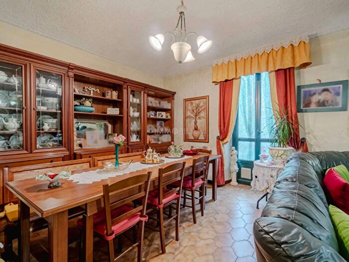 Appartamento con 5 locali in vendita in Via Tonale, Torino