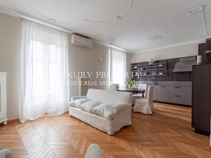 Appartamento trilocale in affitto in Via Goffredo Mameli, Indipendenza, Milano