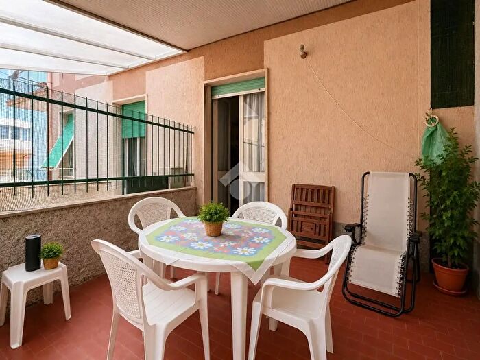 Appartamento bilocale in vendita in Via dei Gigli, Laigueglia