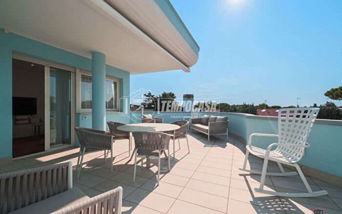 Appartamento quadrilocale in vendita in Viale Adamello, Riccione