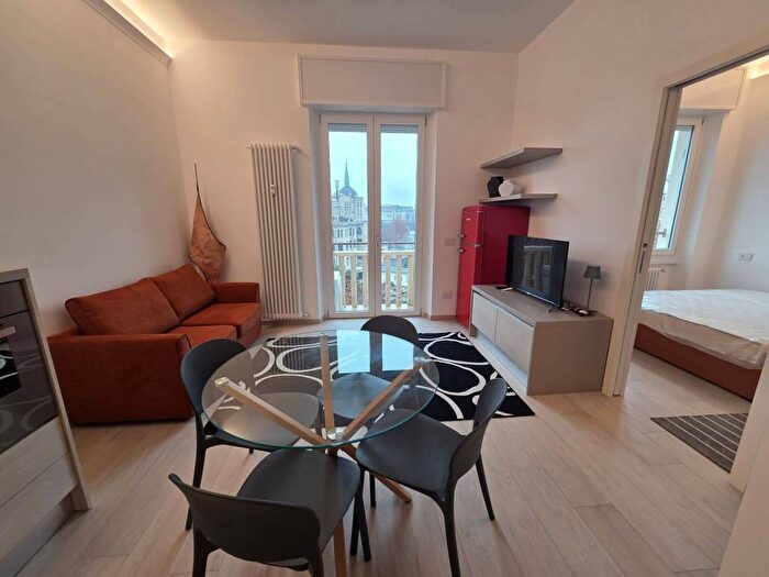 Appartamento bilocale in affitto in Via Giovanni Pascoli, Città Studi, Milano