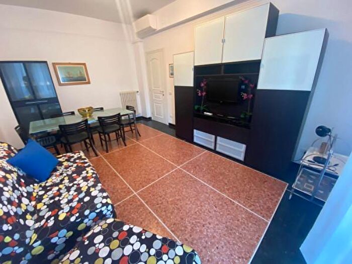 Appartamento quadrilocale in affitto in Via Caduti Partigiani, Sestri Levante