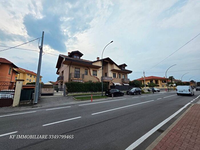 Appartamento bilocale in vendita in Strada Ciriè, Centro, Caselle Torinese