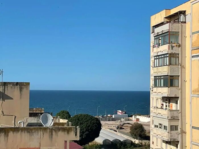 Appartamento con 8 locali in vendita in Via Sacco E Vanzetti, Palermo