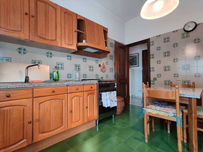 Appartamento monolocale in affitto in Via Pentone, Anagnina, Roma