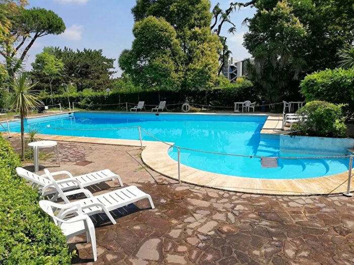 Appartamento bilocale in vendita in Via Bogliasco, Roma