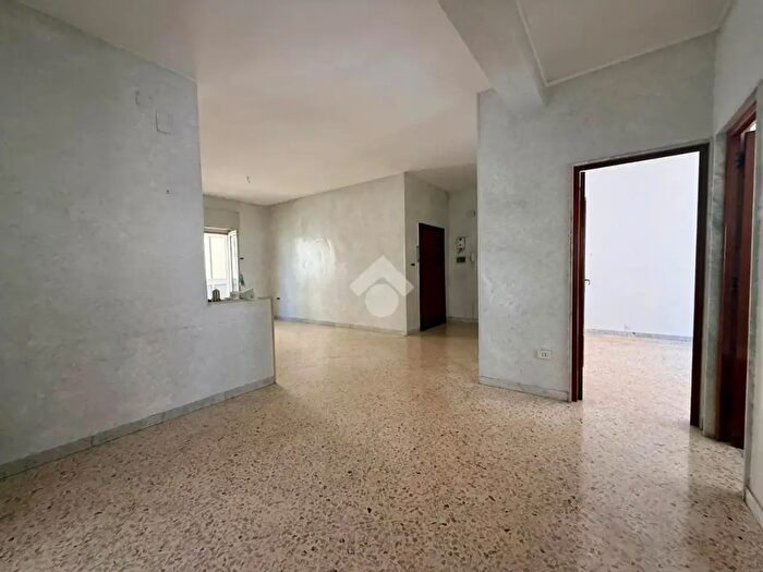 Appartamento con 5 locali in vendita in Via Prof Antonia Moschetta, Bitonto