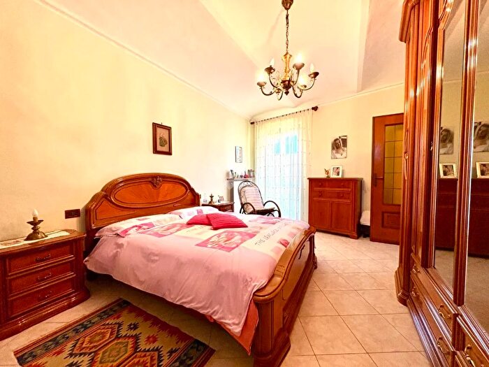 Casa con 5 locali in vendita in Via Bistolfi, La Loggia