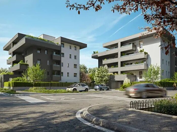 Appartamento trilocale in vendita in Via Merano, Varedo