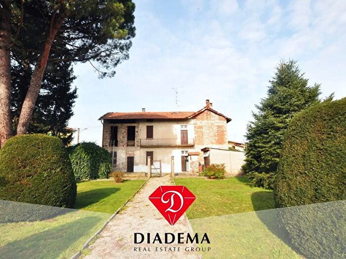 Casa con 5 locali in vendita in Libertà, Besnate