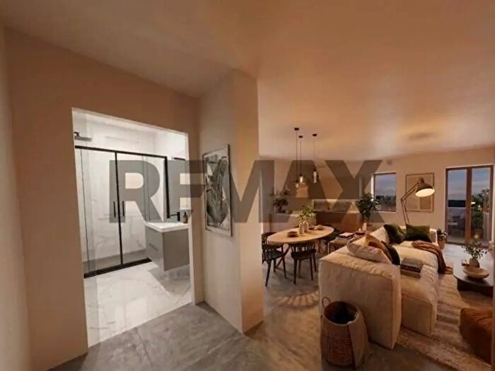 Appartamento con 6 locali in vendita in Via Ausonia a, Genova