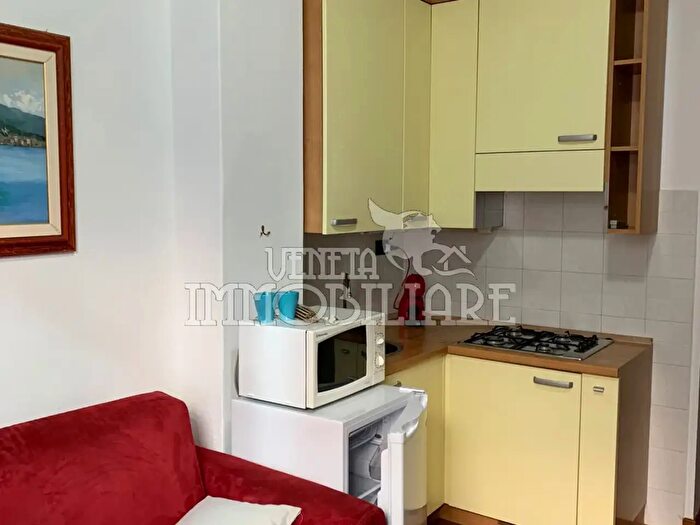 Appartamento bilocale in affitto in Piazza Leccavela, Genova