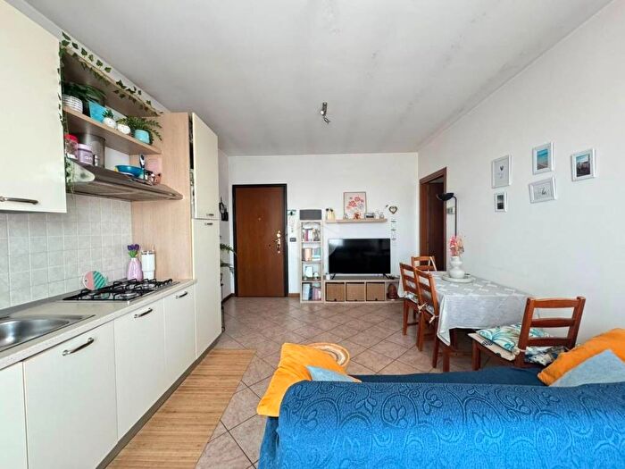 Appartamento monolocale in affitto in Via LEVATA, Levata, Curtatone