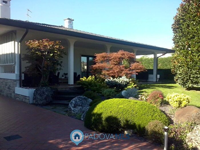 Casa con 9 locali in vendita in Via Cappello, Noventa Padovana