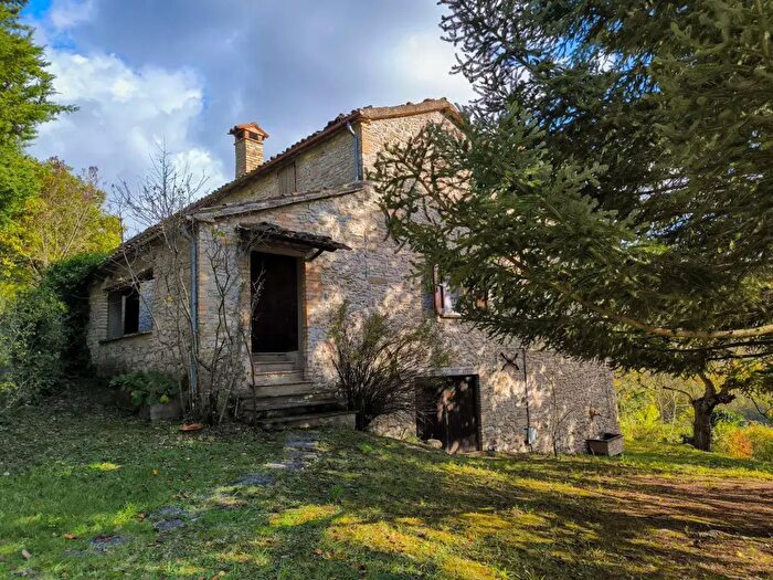 Casa con 7 locali in vendita in Località Casino Leandri, Piandimeleto