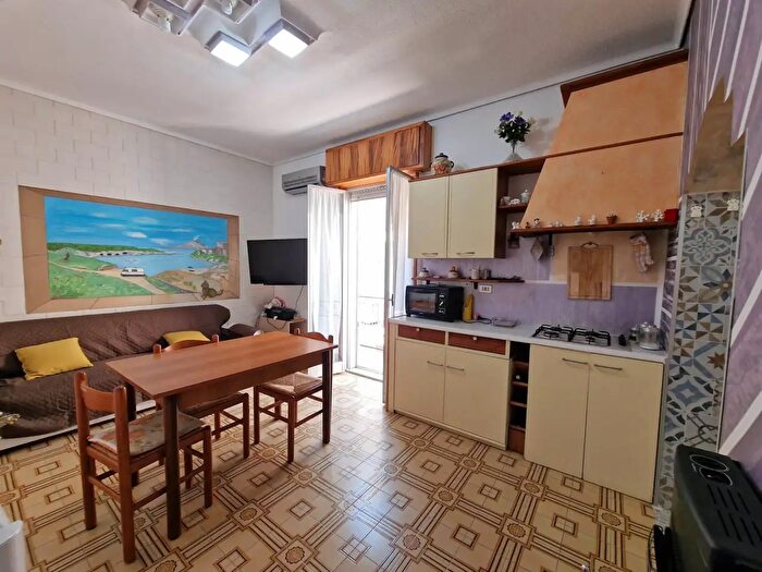 Casa con 6 locali in vendita in Ragusa