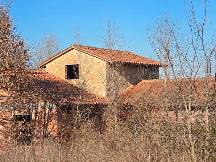 Casa bilocale in vendita in Frazione Romazzano, Todi