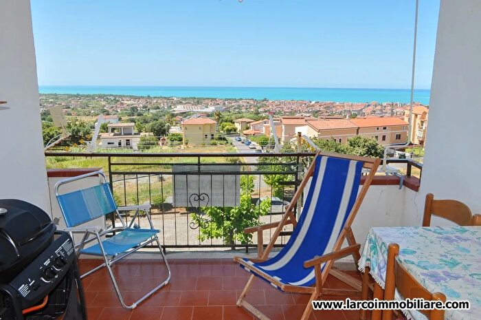 Appartamento trilocale in vendita in Scalea