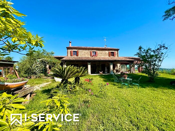 Casa con 10 locali in vendita in Via Vicinano, Borghi