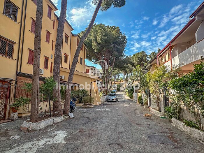 Appartamento bilocale in vendita in Via San Martino, Staletti