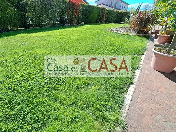 Casa con 6 locali in vendita in Via Roma, Selvazzano Dentro