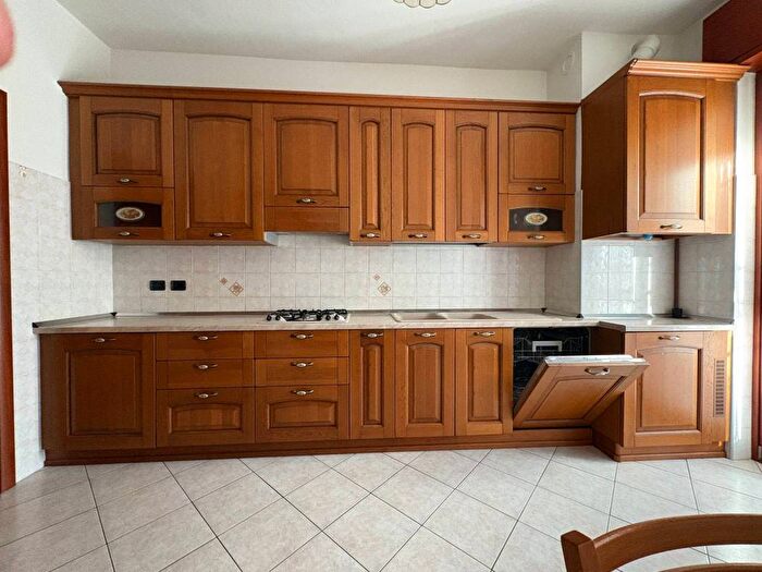 Appartamento trilocale in affitto in via Gorizia, Centro, Cernusco sul Naviglio