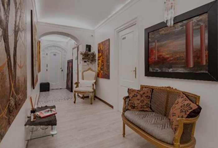 Appartamento trilocale in affitto in Via Frattina, Spagna, Roma