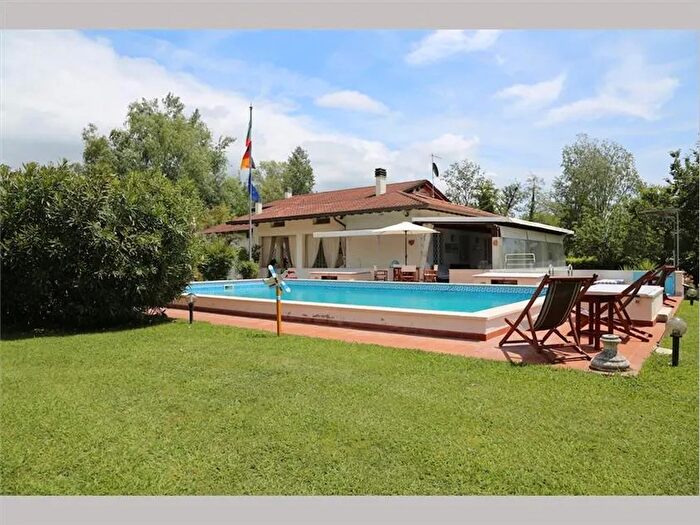 Casa in vendita in Forte Dei Marmi