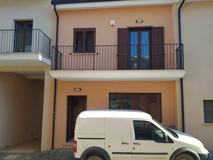 Casa quadrilocale in affitto in Via Centrale, Bagno Monticchio, LAquila