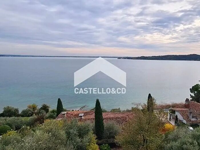Casa in vendita in Via Marconi, Padenghe Sul Garda