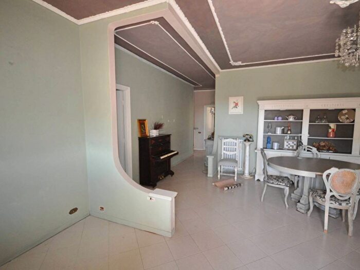 Appartamento quadrilocale in affitto in Via Genova, Rebocco La Chiappa, La Spezia