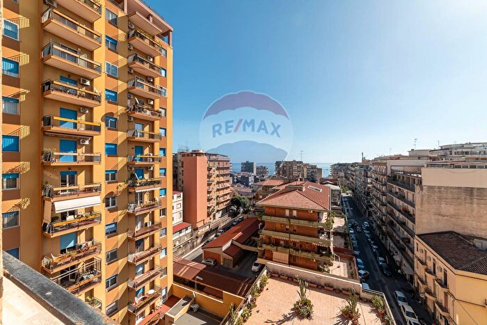 Appartamento con 5 locali in vendita in Via Duca degli Abbruzzi, Catania